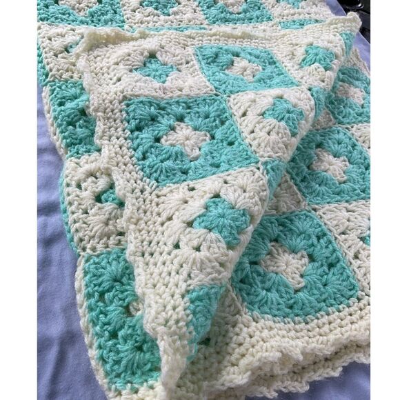 Vintage Handmade Knit Baby Blanket - Picture 2 of 3